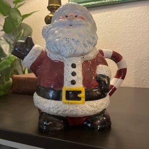 🎅🏻 2001 Julie Ueland ceramic Santa teapot. Manufacture by Enesco